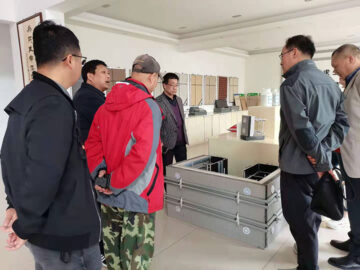 河南省建設(shè)廳科技與標準處康處長、河南省建筑協(xié)會段秘書長、河南省建筑科學研究院黃工等一行蒞臨考察